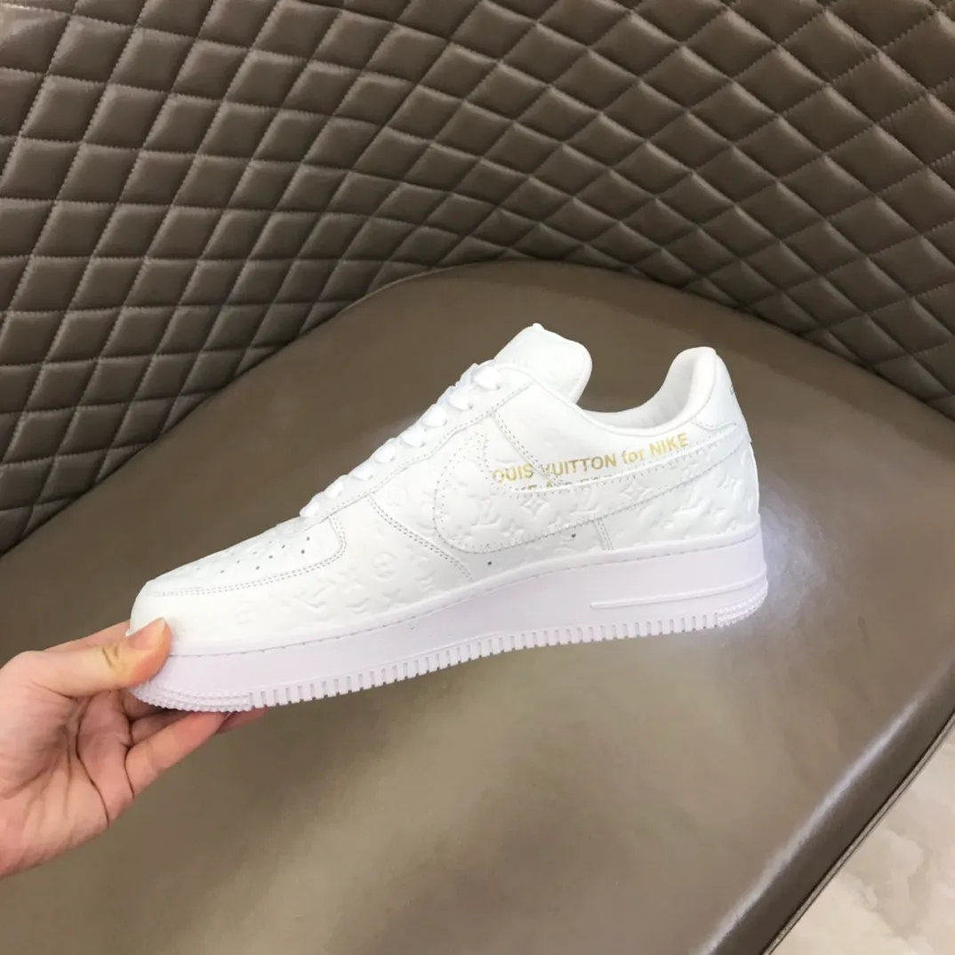 Men's shoes 💰p440 "*OUIS *UITTO*" x OFF-WHITE x Nike tripartite collaboration! Trendy and cool men's casual sports shoes with unrivaled color matching. The design idea basically continues the style of THE TEN. The Swoosh line and tongue label have a very familiar visual effect and are both fashionable and trendy! A must-have for fashionistas! The effect on your feet is absolutely stunning! Size: 38-45